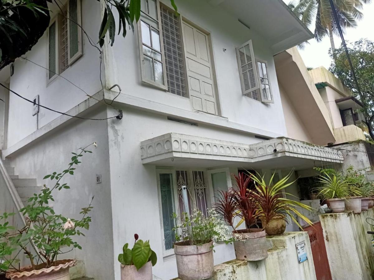 Jestine Homestay Kochi Exterior photo